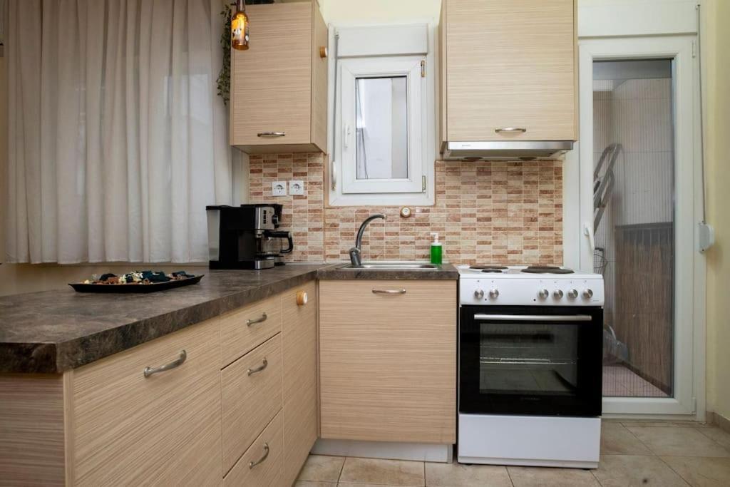 Cityscape Apartment *